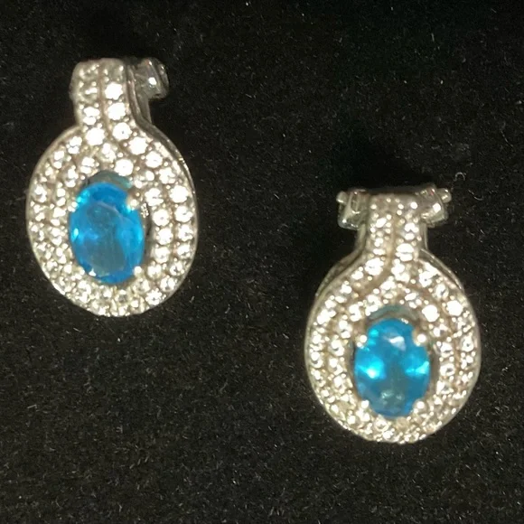 Turquoise Blue Oval Earrings with Sparkling Halo and Silver Setting “925” - Picture 3 of 4